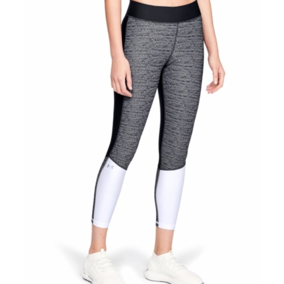 Womans Size Medium Under Armour Compression Leggings With Heatgear Technology - Picture 1 of 4